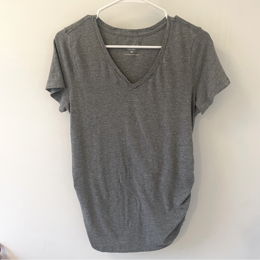 ISABEL Maternity by Ingrid & Isabel Gray short sleeve v-neck t-shirt size medium